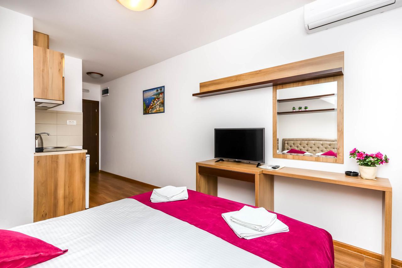 Aqua Breeze Apartments Budva Exterior foto