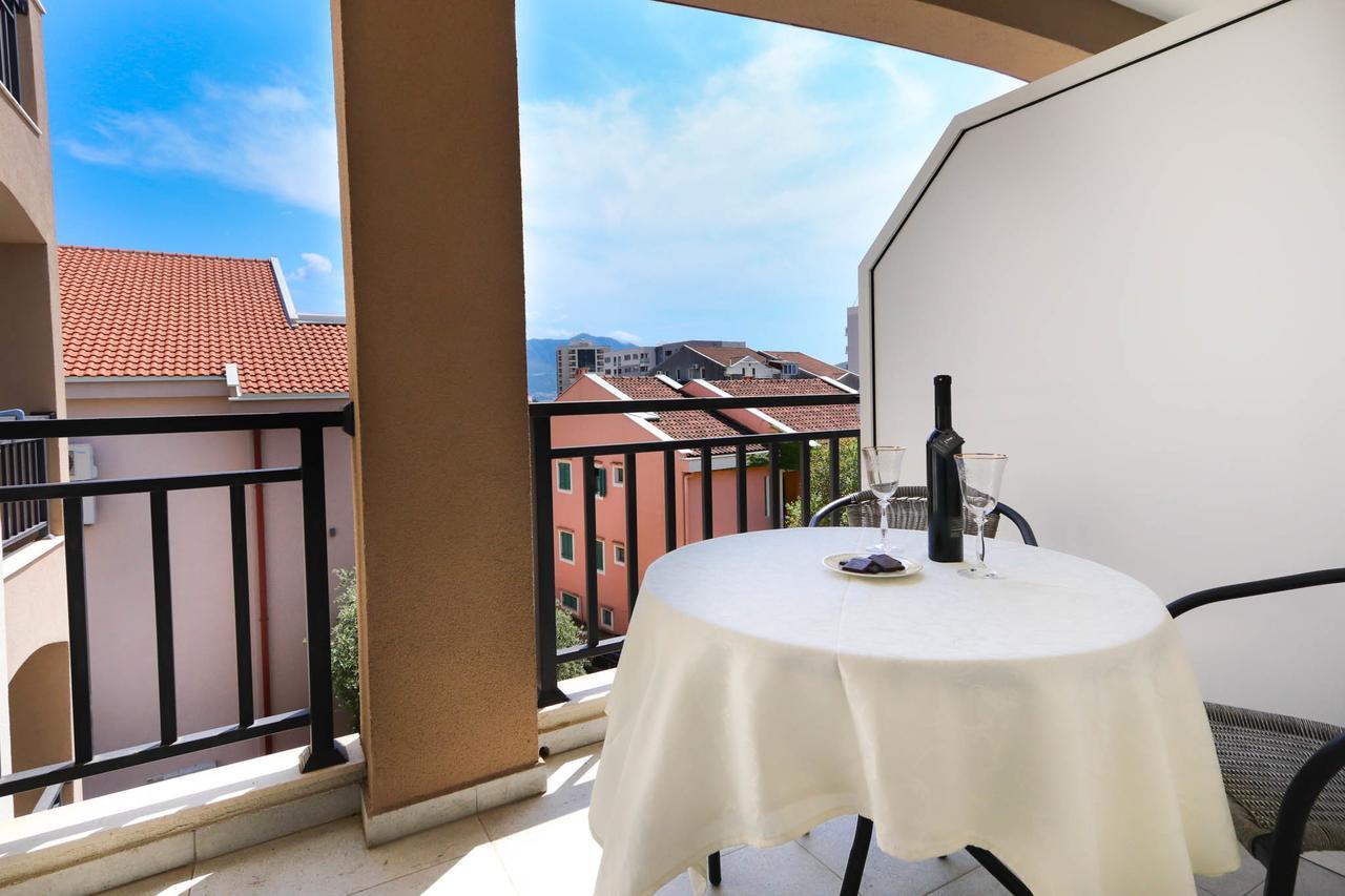Aqua Breeze Apartments Budva Exterior foto